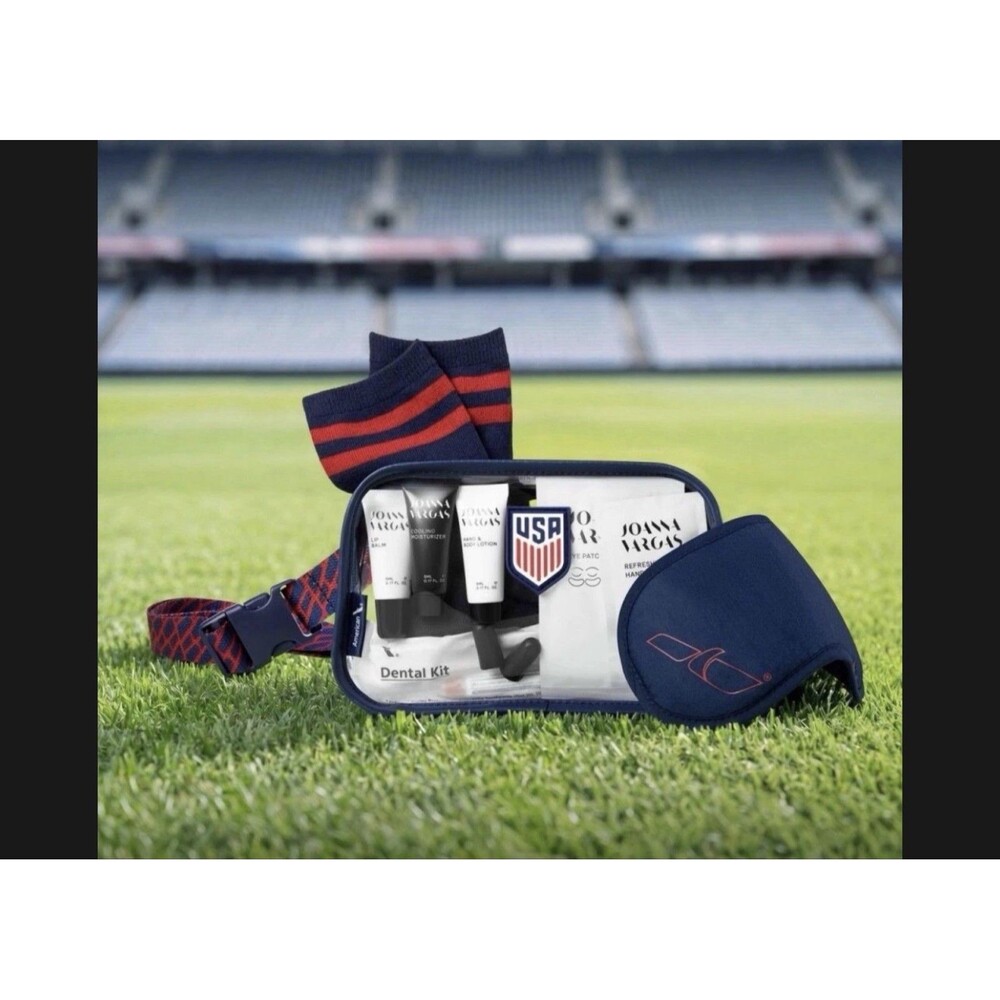 American Airlines U.S. Soccer Amenity Kit Wash Bag Travel Toiletries Socks